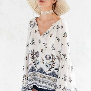 Urban Outfitters Kimchi Blue Belle Sleeve Floral Top